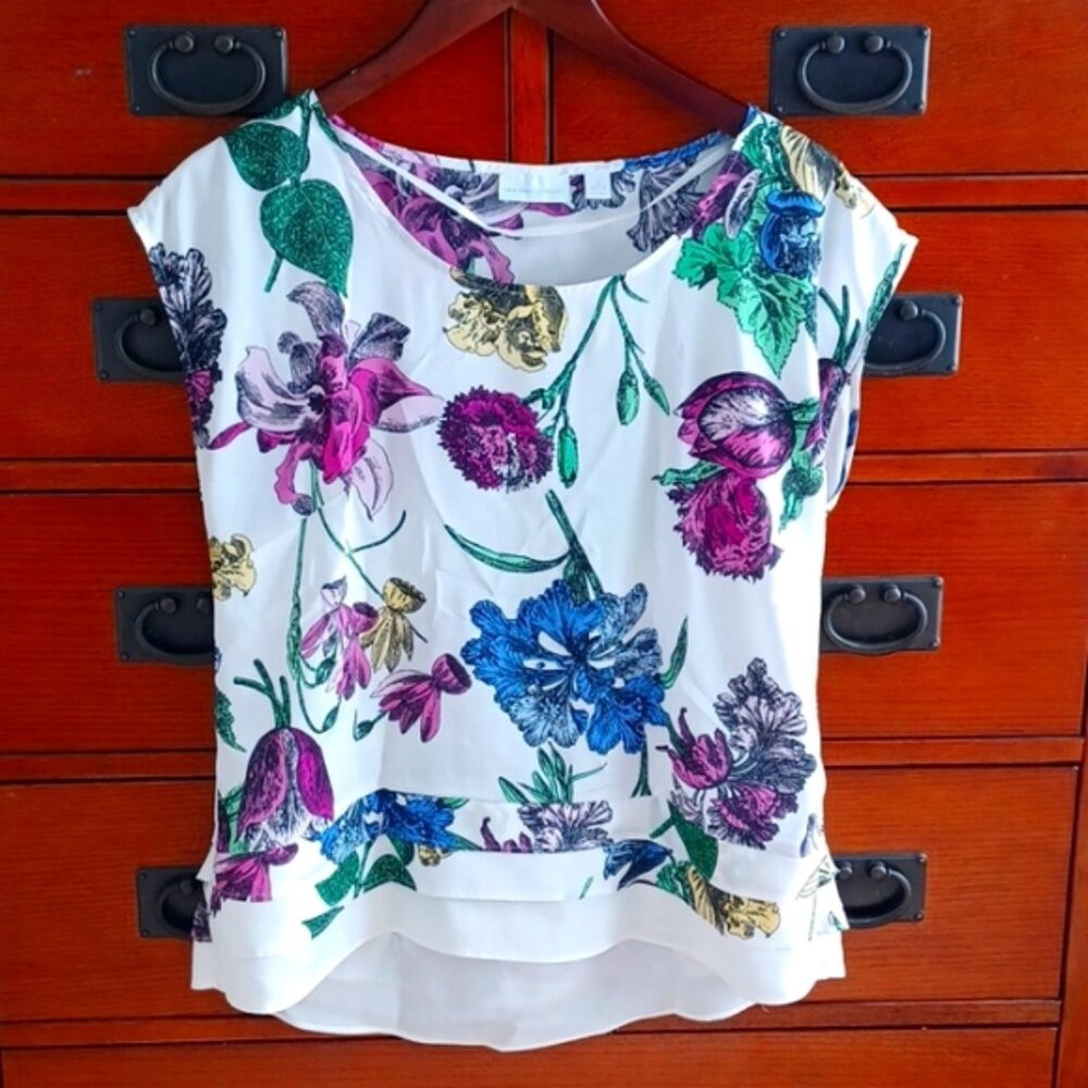 New York & Company short sleeve blouse